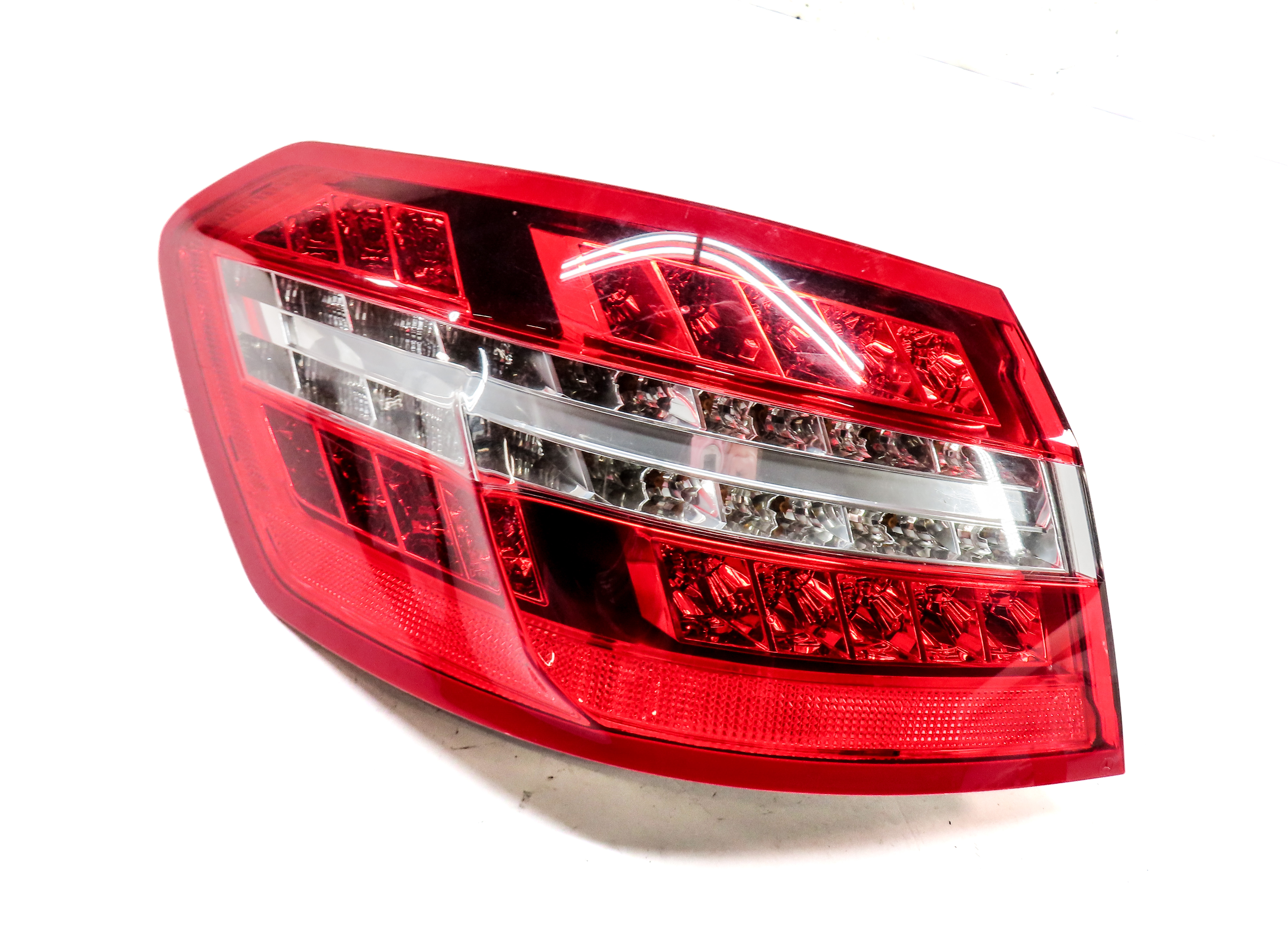 10-13 MERCEDES E-CLASS (W212) SEDAN LEFT DRIVER REAR TAILLIGHT BRAKE LIGHT LAMP — exact item pictured